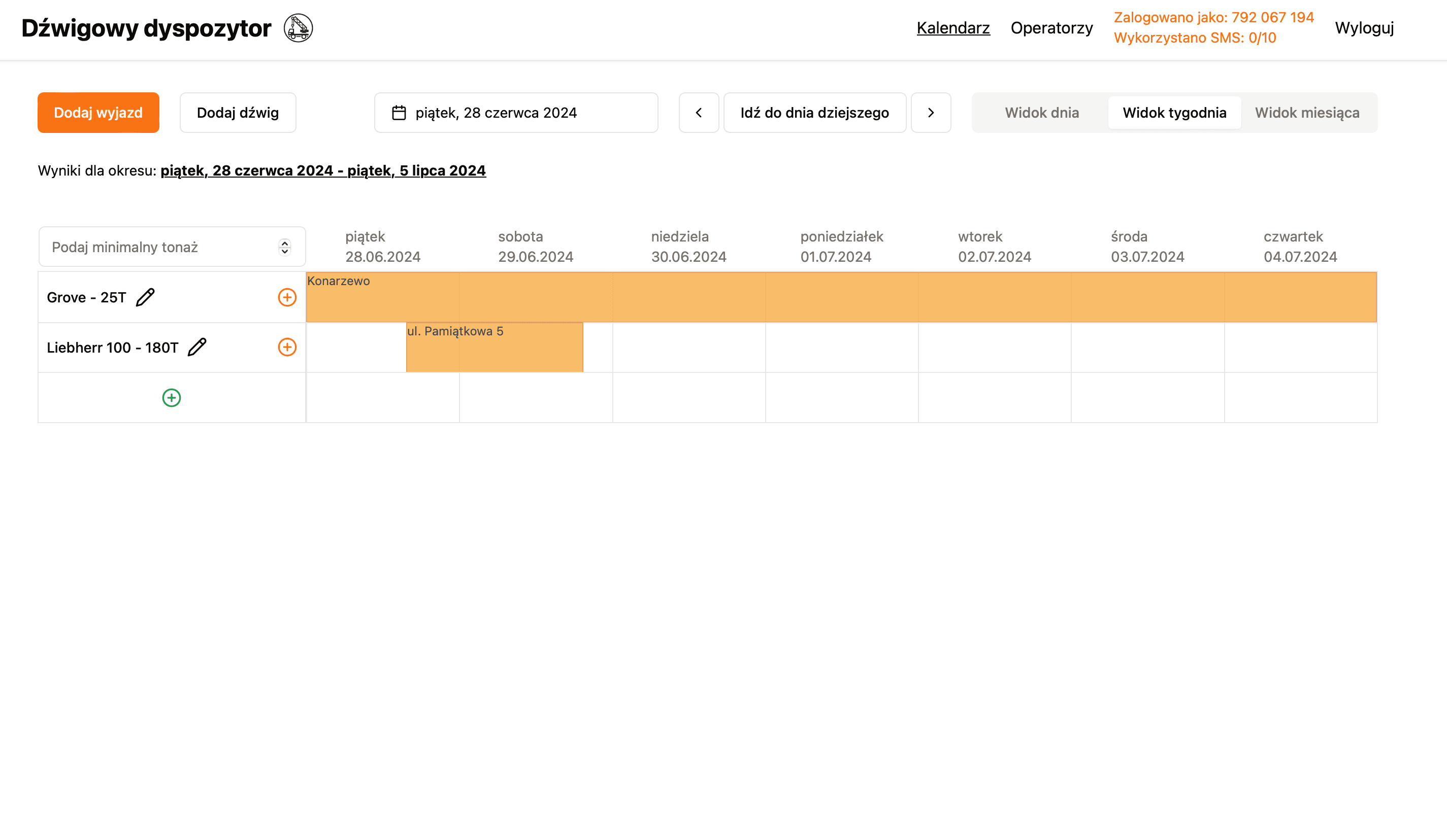 Screenshot of the calendar dashboard in the Dźwigowy Dyspozytor app – central planning view for tracking construction tasks, machine availability, and operator schedules